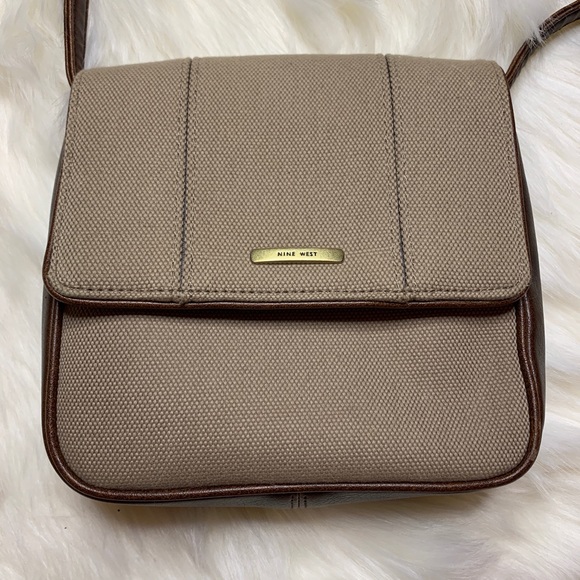 Beige Leather Handbag - Picture 2 of 8